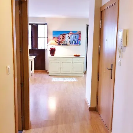 Charming Flats Center